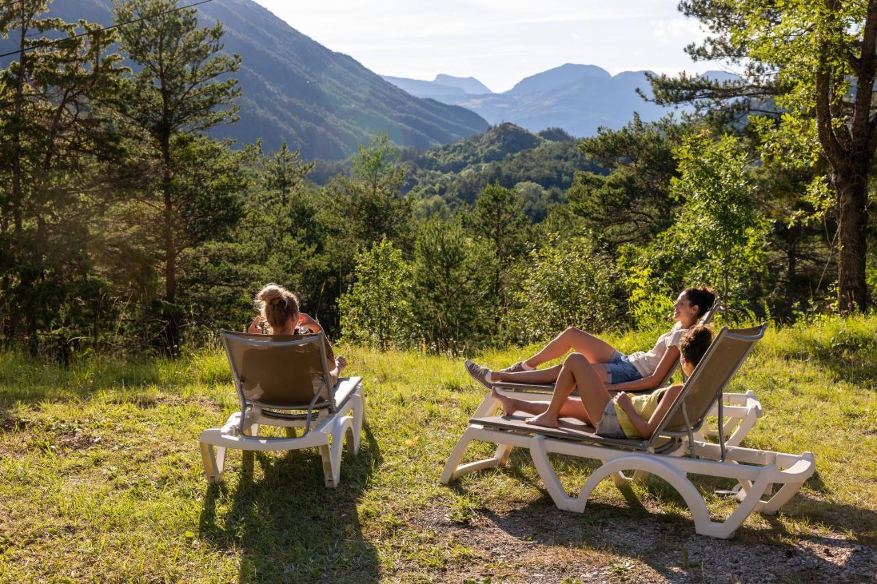 Hotel Camping RCN Les Collines de Castellane Esterno foto