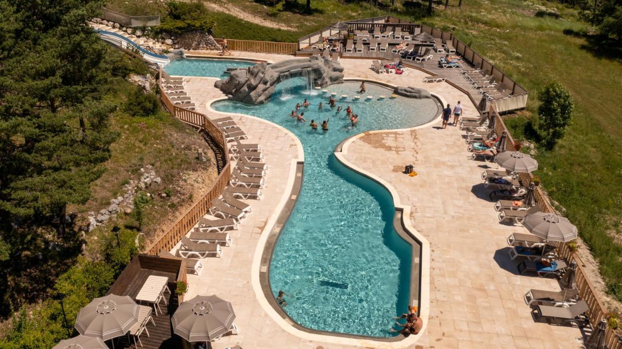 Hotel Camping RCN Les Collines de Castellane Esterno foto